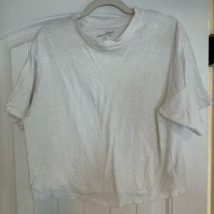 Universal Thread Women’s White Boxy Crop Tee - Size M